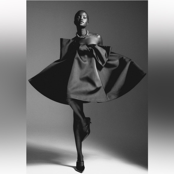 H&M Dresses & Skirts - H&M BOW-FRONT SATIN MINI DRESS